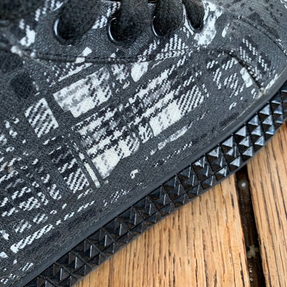 Shoedazzle Playground Print- High tops- Size 8.5 - Picture 8 of 9